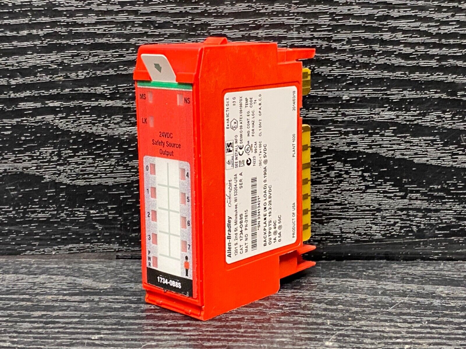 Allen Bradley 1734OB8S 17340B8S A PN19907 Point I/O Safety Output