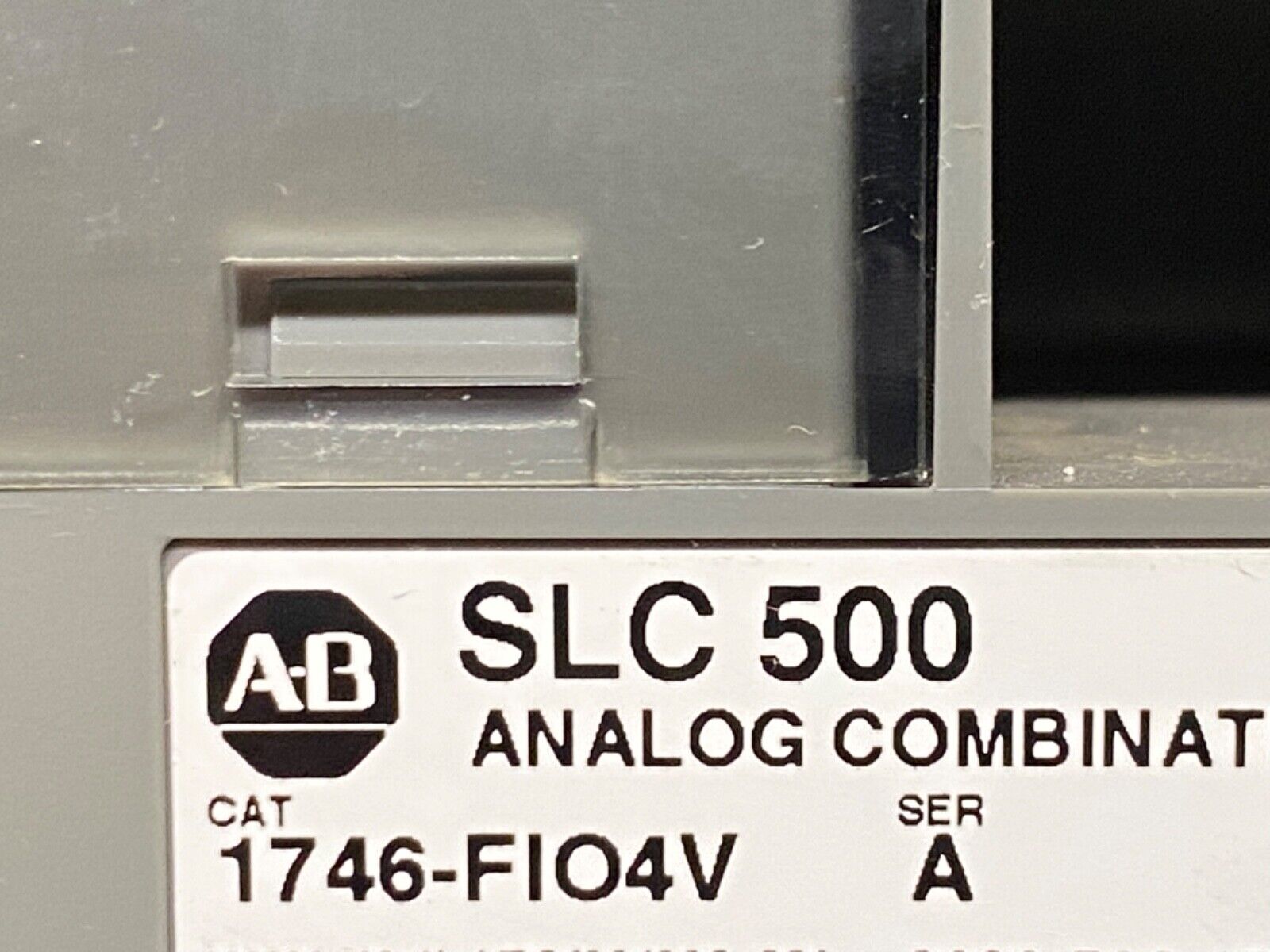 Allen Bradley 1746-FIO4V F104V FI04V A SLC 500 Fast Analog Combo I/O Module  QTY Allen Bradley PanelView ControlLogix SLC-500 MicroLogix  CompactLogix