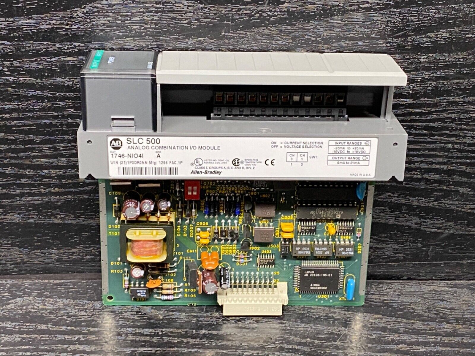 Allen Bradley 1746-NIO4I 1746-N1041 1746-NI04I SLC 500 Combo I/O